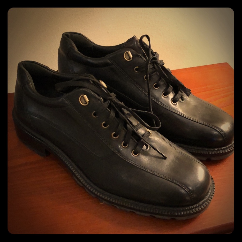 Leather shoes